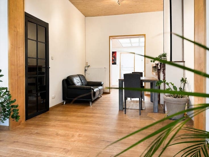 Te koop, gerenoveerde woning met 4 slaapkamers in het cen...