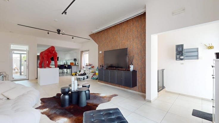 Magnifique maison rénovée avec materiaux haut de gamme. Chau