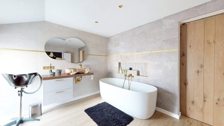 Magnifique maison rénovée avec materiaux haut de gamme. Chau
