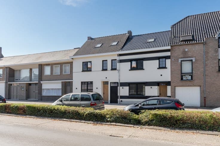 Karaktervolle en instapklare woning met 3 slaapkamers en ...