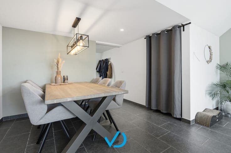 Volledig gerenoveerd wonen met prachtige tuin en verrasse...