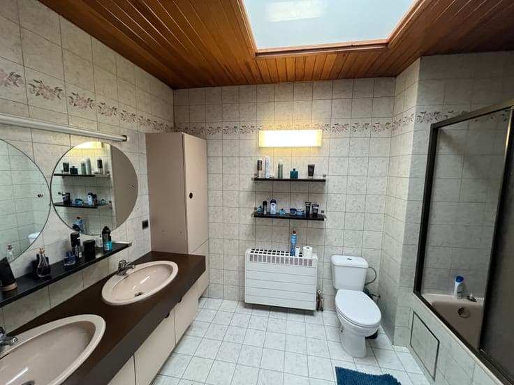 Unique multifunctional property: live and work in one!