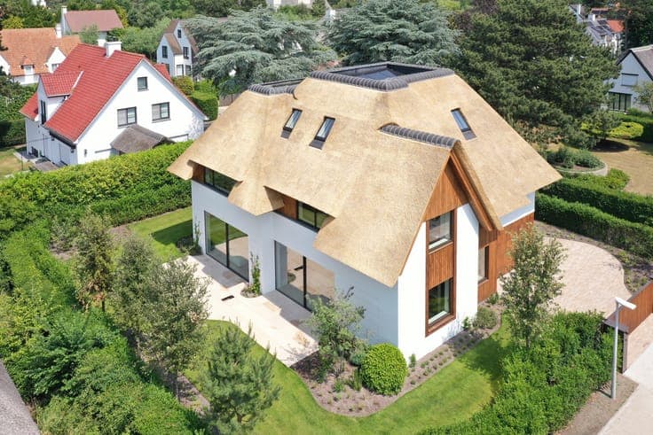 Luxury new-build villa on second line of Magere Schorre