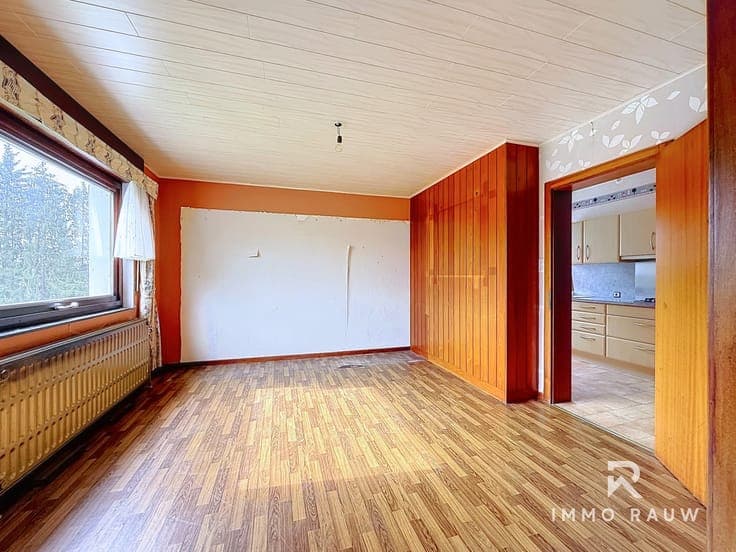 Großzügiges Wohnhaus mit Entwicklungspotenzial in Büllingen!