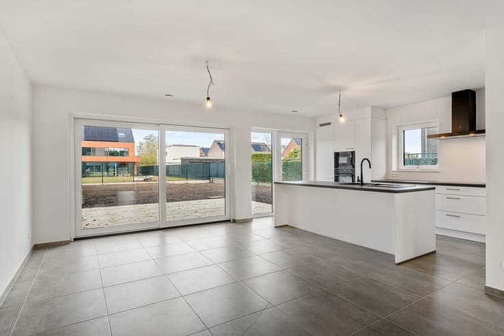 Stijlvolle energiezuinige nieuwbouwwoning met 5 slaapkame...
