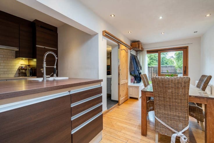 Move-in ready home with 4 (bed) rooms and garden in Mechelen