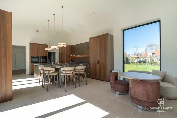Exquisite Property in a Private Enclave