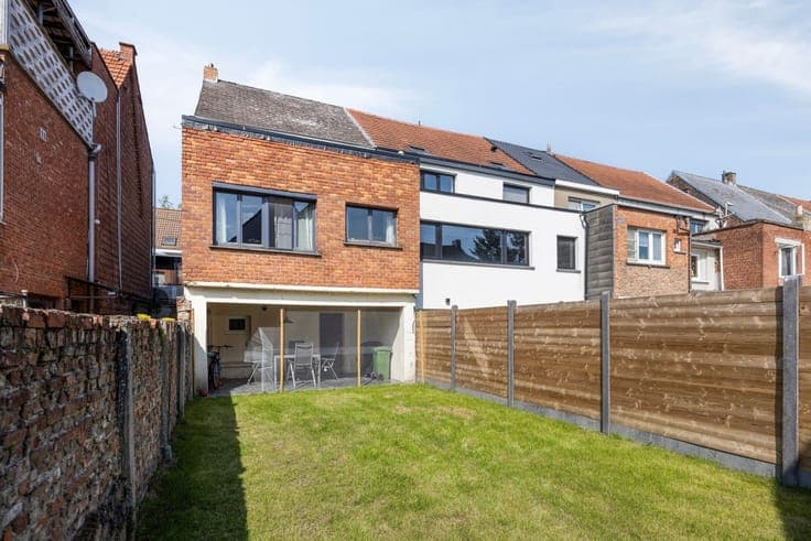 Instapklare woning met zonnige tuin!