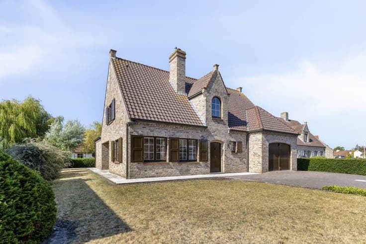Spacious detached house for sale in Dudzele