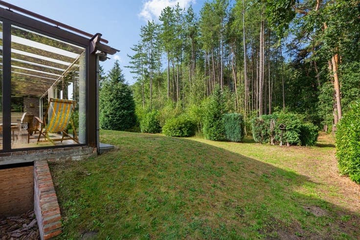 Detached 4-sided house on an exceptional 49-are plot