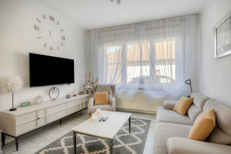 WSB-immo: Spacious 4-Bedroom Home in Wemmel