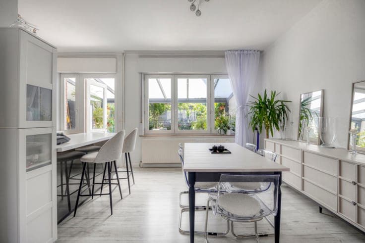 WSB-immo: Spacious 4-Bedroom Home in Wemmel