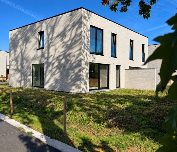 Smeskeshof 1 - Moderne woning met 3 slaapkamers en garage...