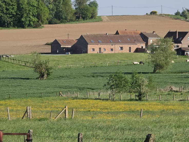 Mooi gelegen hoeve op 28a14ca