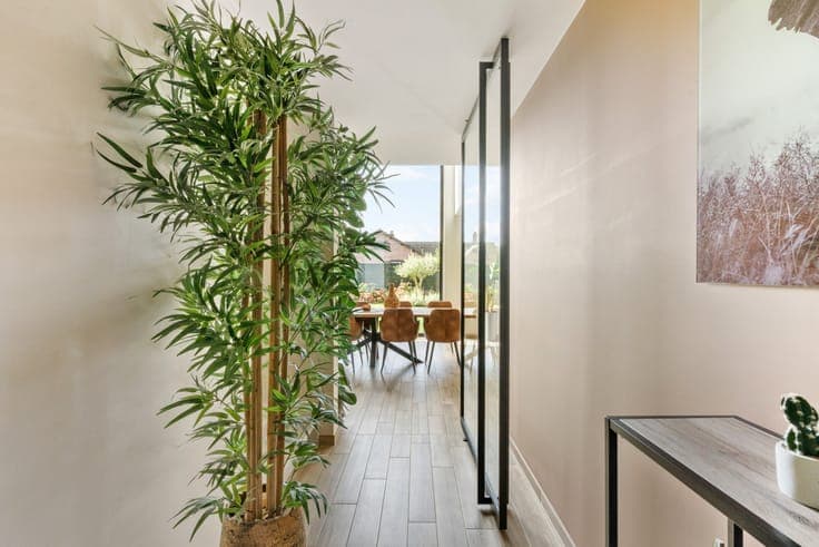 Modern turnkey villa with practice space