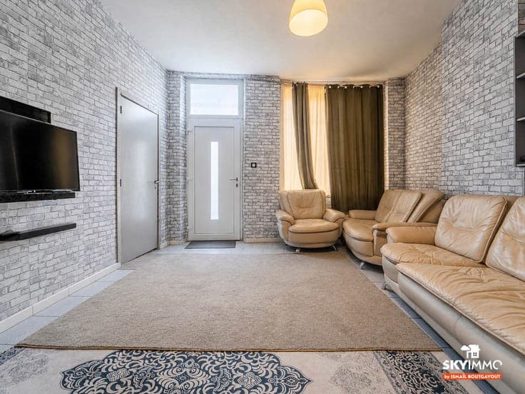 MAISON 4 CHAMBRES - 2 SDB - TERRASSE - PEB D - SERAING