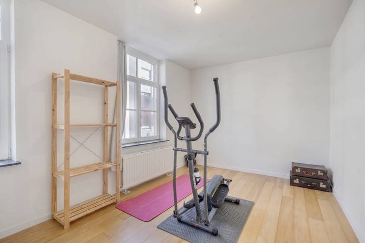 Ready to move in 4 bedroom house with courtyard for sale in