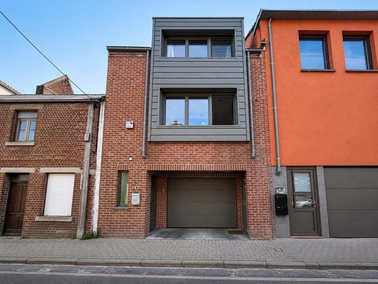 Sale - House Genappe - 440,000 €