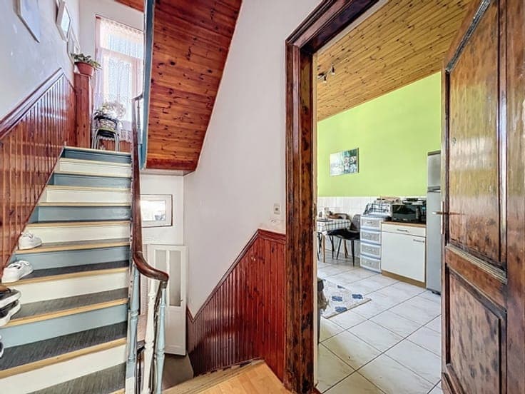 INVESTMENT PROPERTY WITH 3 RECOGNIZED UNITS