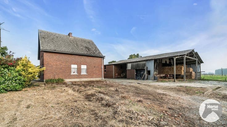 SINT-LIEVENS-HOUTEM - Landbouwbedrijf op +/-64are