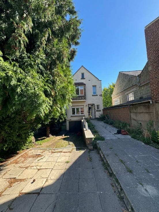 House + Building Lot