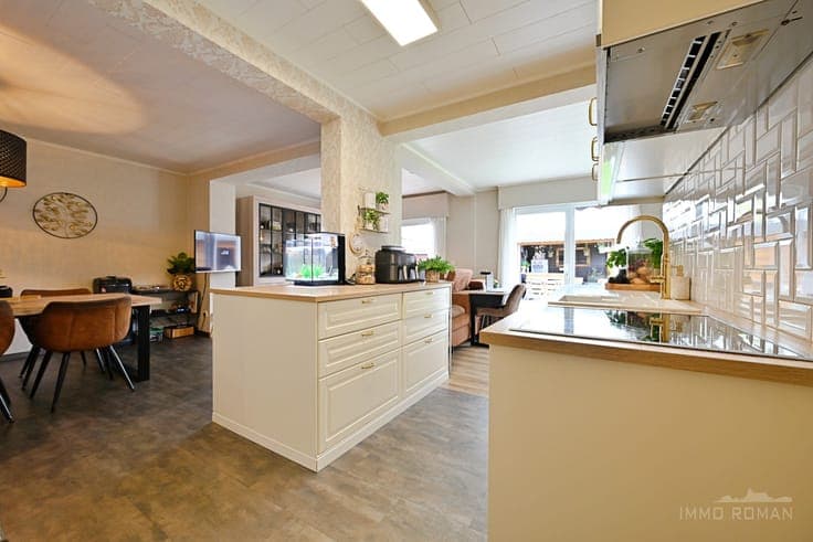 Instapklare halfopen bebouwing te Kerkhove!