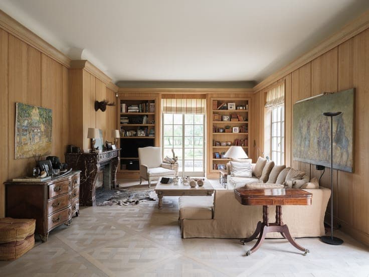 Exclusief landhuis met voormalig koetshuis, gelegen op ee...
