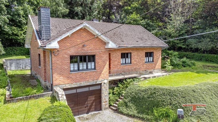 Villa de plain-pied dans un quartier résidentiel proche du c