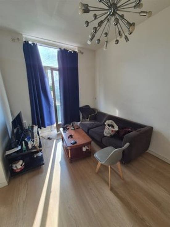 Unifamiliar house