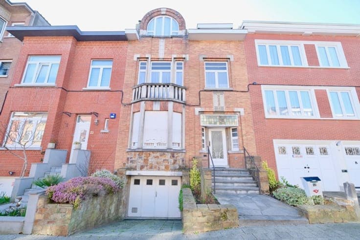 Beautiful house in need of renovation