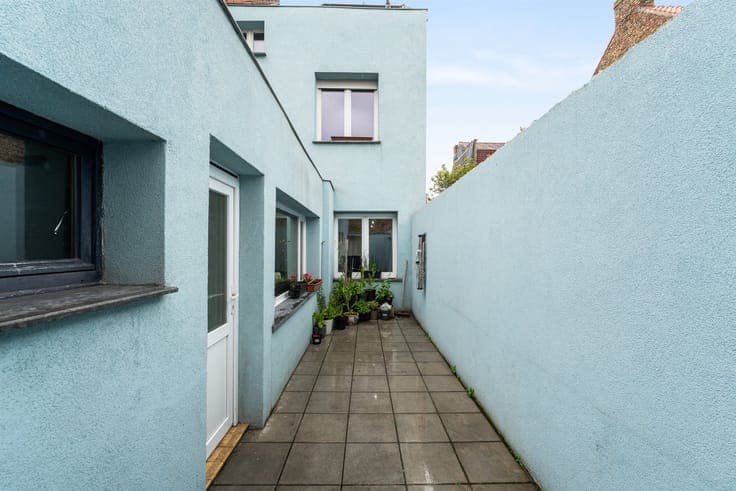 Fully renovated home with 3 bedrooms, 2 bathrooms, and a sun