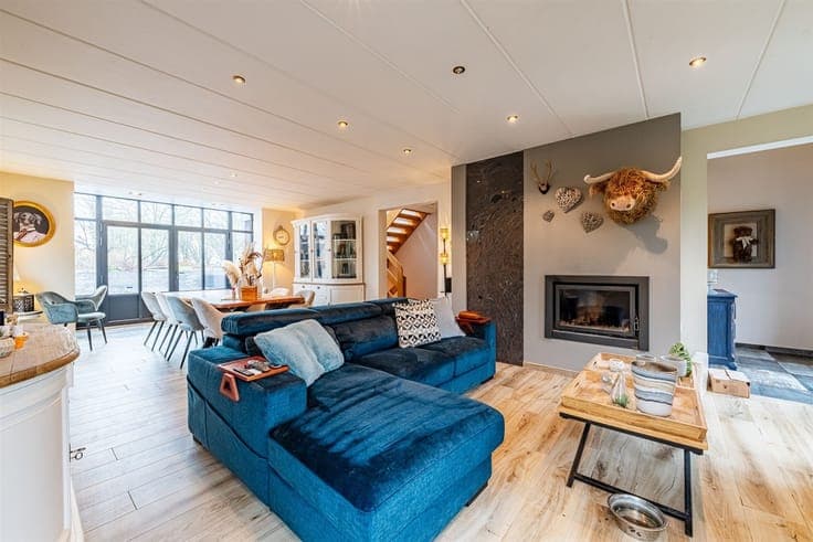 Spacious contemporary villa in Chastre