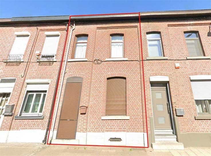 Charming semi-detached house with a convertible attic
