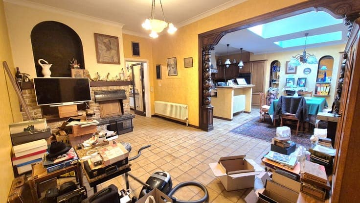 Zeer ruime burgerwoning in het centrum met polyvalente ru...