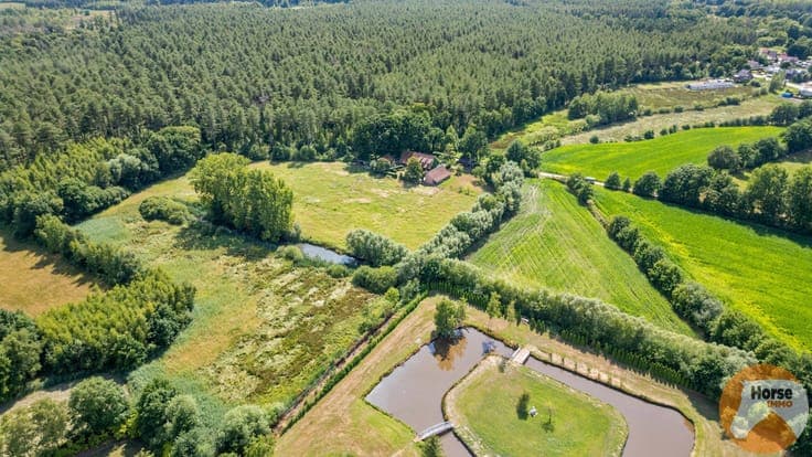 TESSENDERLO - Uniek gelegen hoeve met schuren op 3ha76
