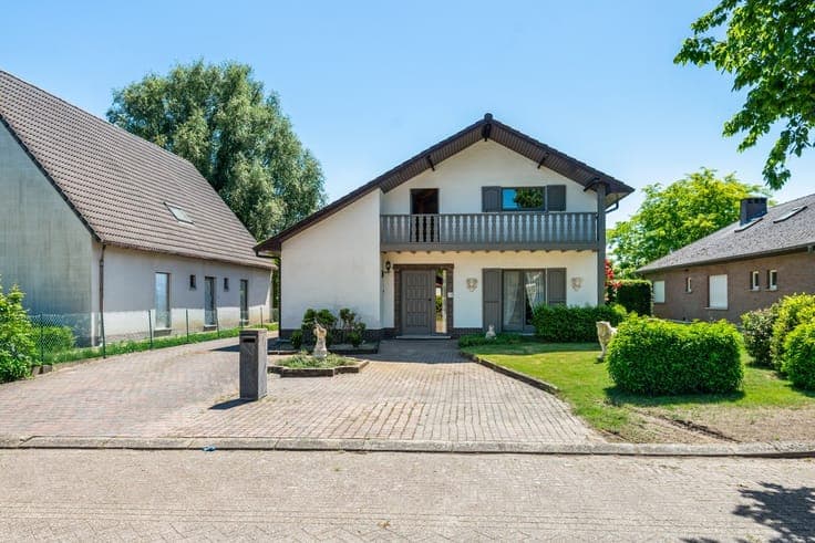 Gelijkvloerswoning met 3 - 4 slaapkamers, garage & pracht...