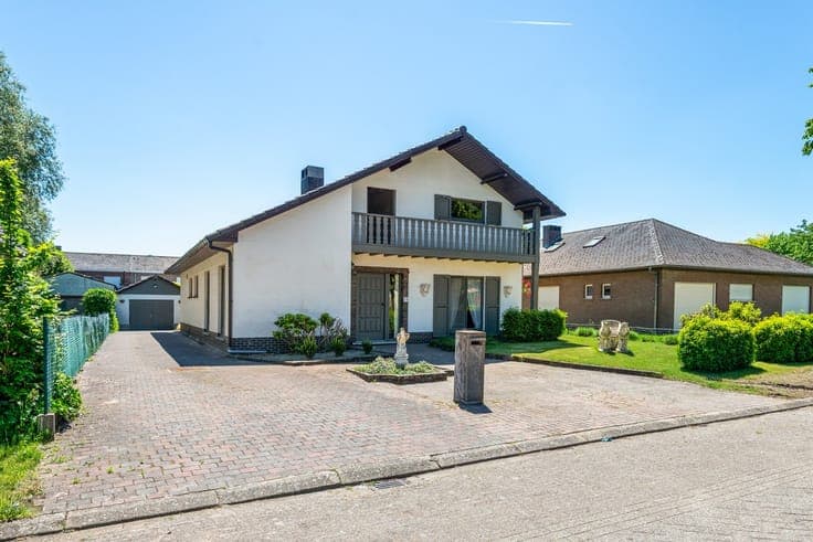Gelijkvloerswoning met 3 - 4 slaapkamers, garage & pracht...