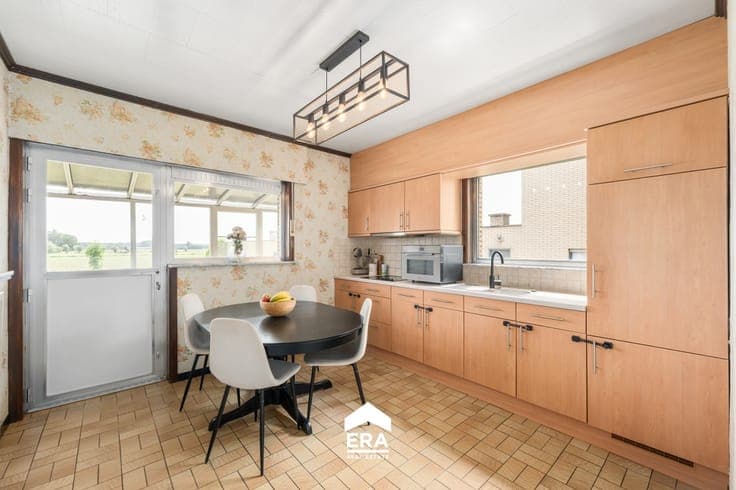 Detached home with field views in Adegem
