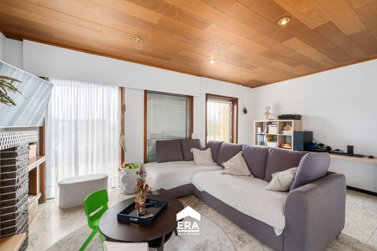 Detached home with field views in Adegem