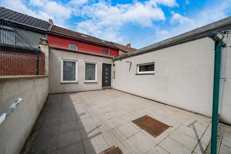 House in Monceau-sur-Sambre