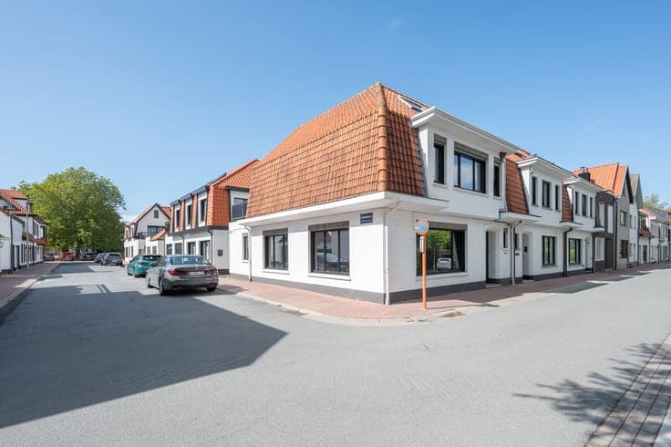 Charming corner house with stunning views over the polders a
