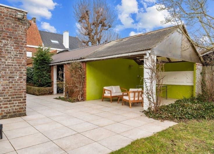 Move-in Ready Commercial Property with Residence for Sale in