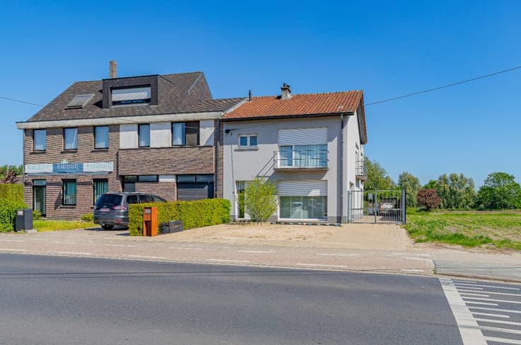 Instapklare gezinswoning op mooi perceel