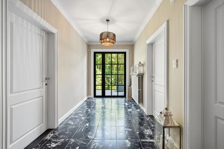 Exclusieve villa in Franse stijl met zwembad