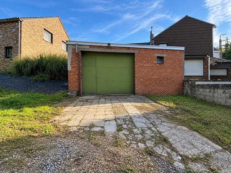 MAISON 2CH - TERRASSE - GARAGE - HANGAR
