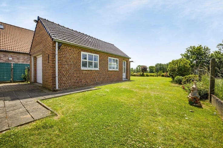 House in Sint-Pieters-Leeuw
