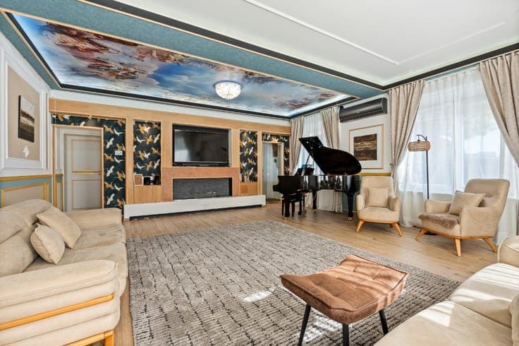 Spacious 4-bedroom house with a swimming pool in Denderleew