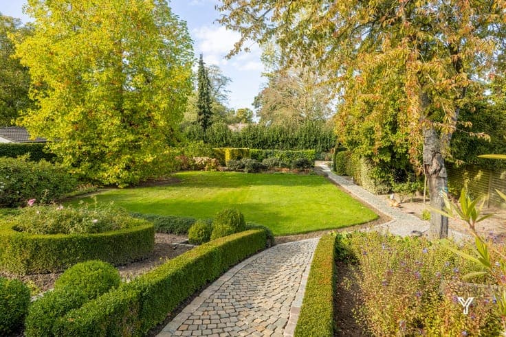 Charming Detached Villa in a Green and Quiet Environment