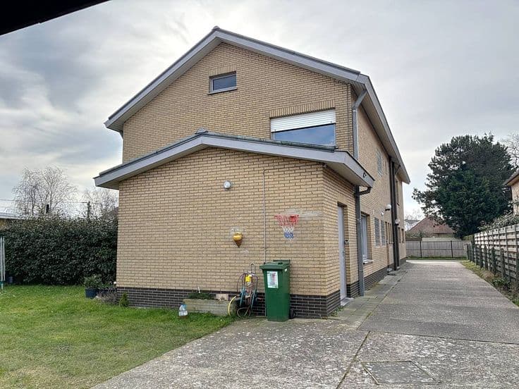 Very spacious house on 608 m² in Koksijde