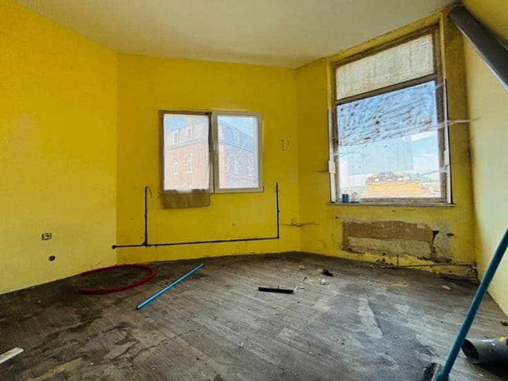 MAISON UNIFAMILIALE - 11CH - INVESTISSEMENT
